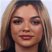 Englische Übersetzerin des Sprachniveaus C1